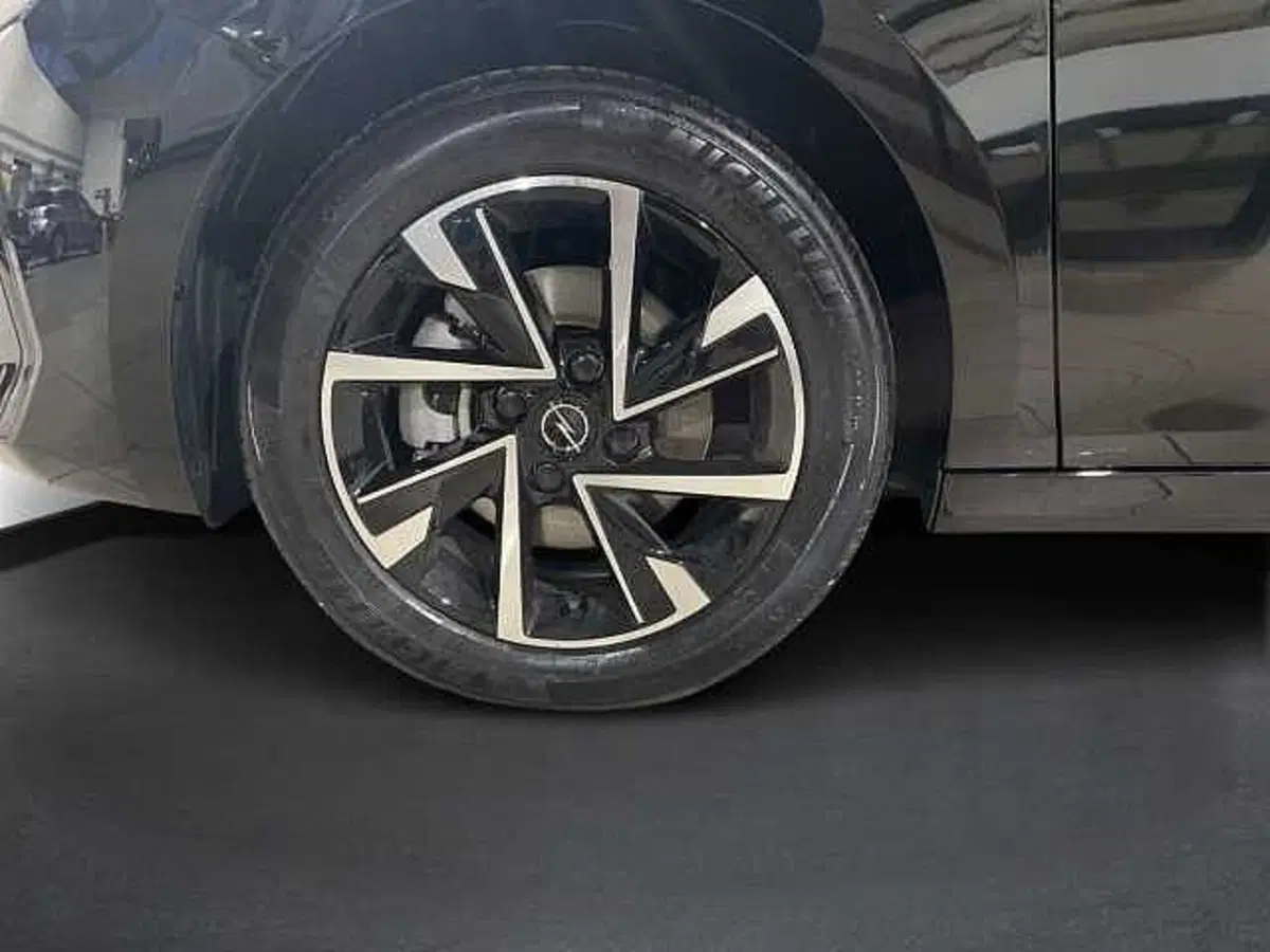 Opel Corsa nuova a Salerno (8)