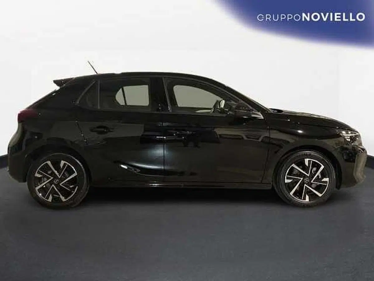 Opel Corsa nuova a Salerno (3)