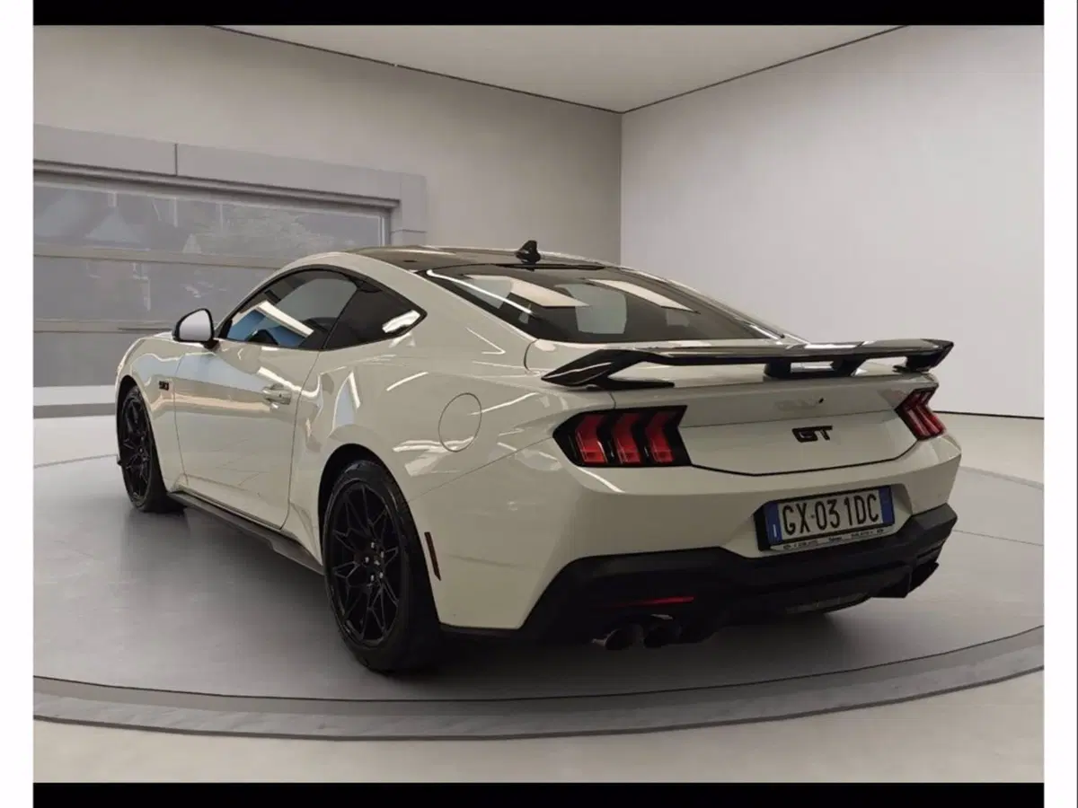 Ford Mustang Coupé usata a Catania (4)