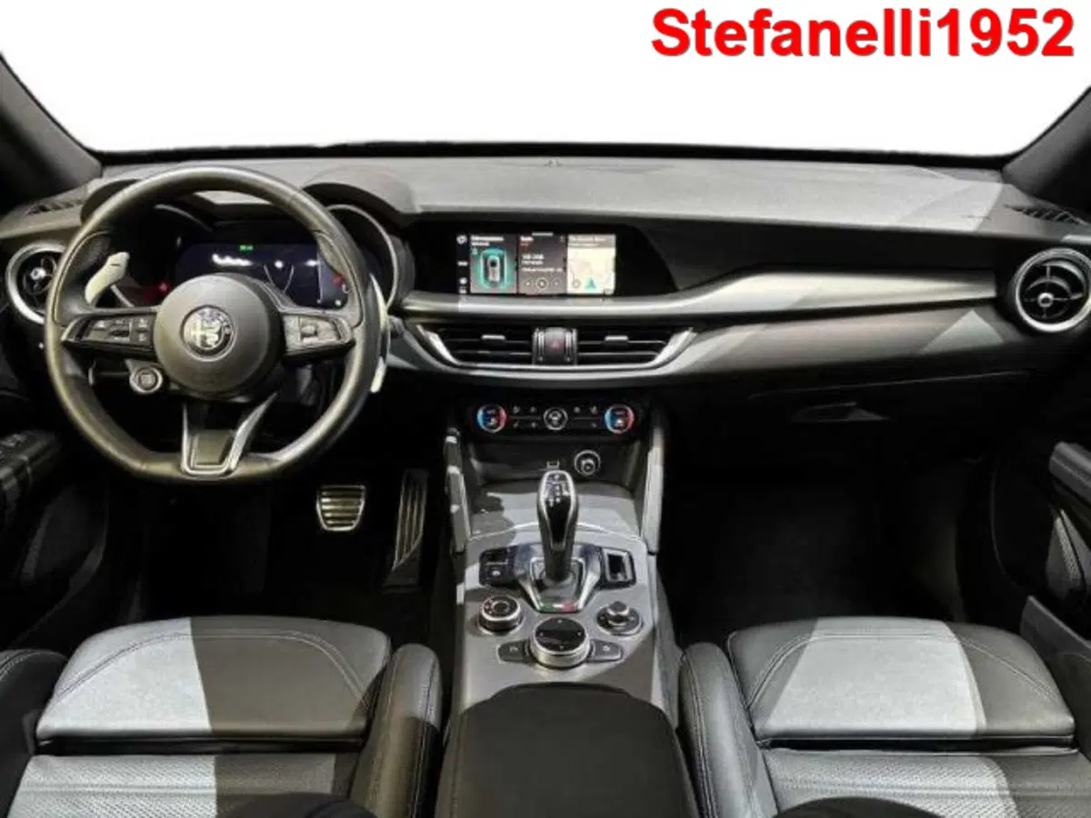 Alfa Romeo Stelvio usata a Bologna (13)