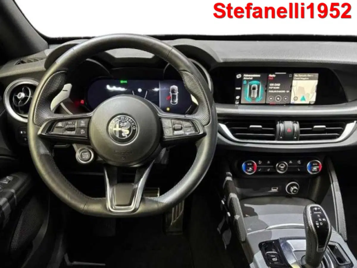 Alfa Romeo Stelvio usata a Bologna (14)