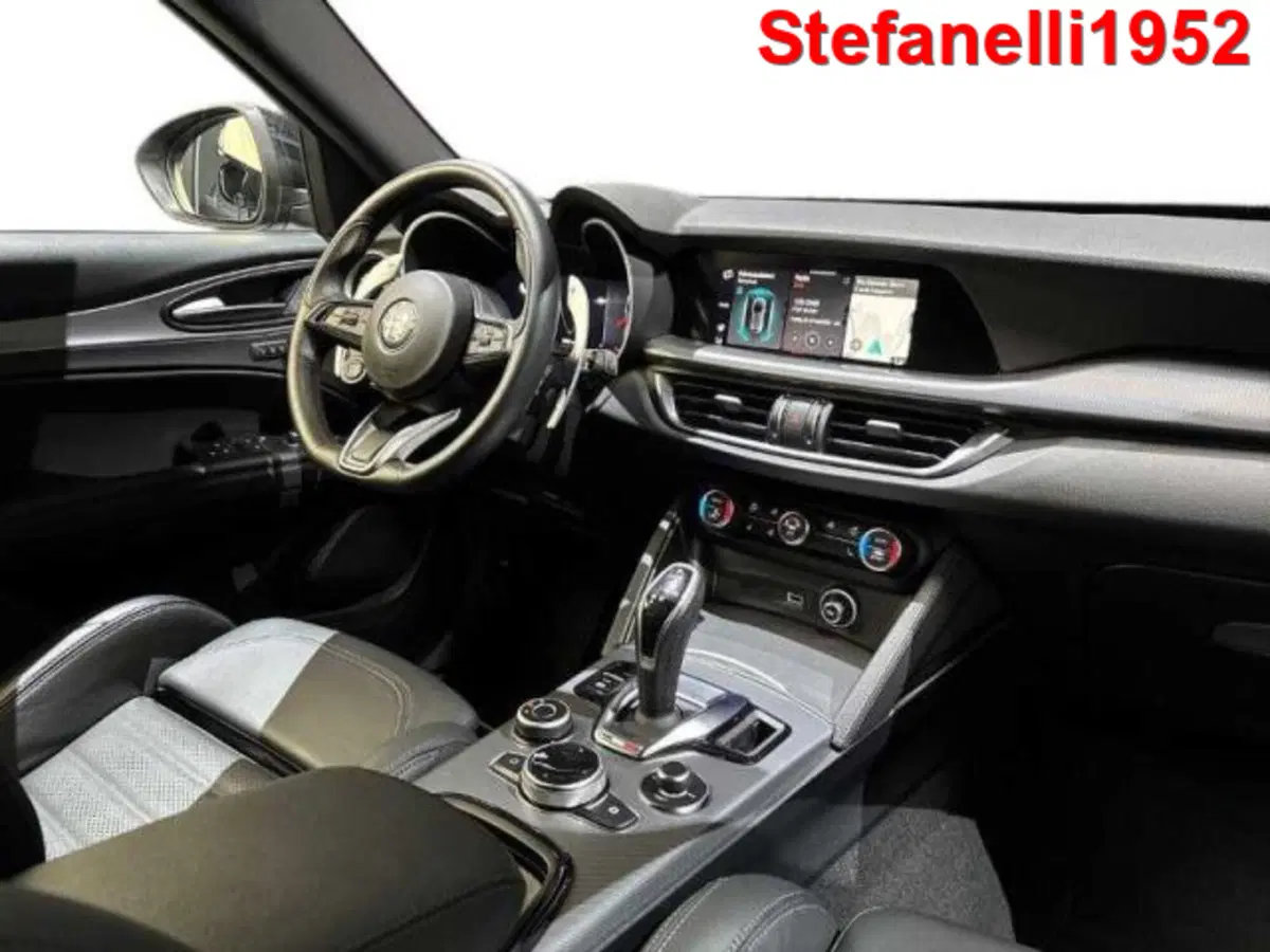 Alfa Romeo Stelvio usata a Bologna (15)