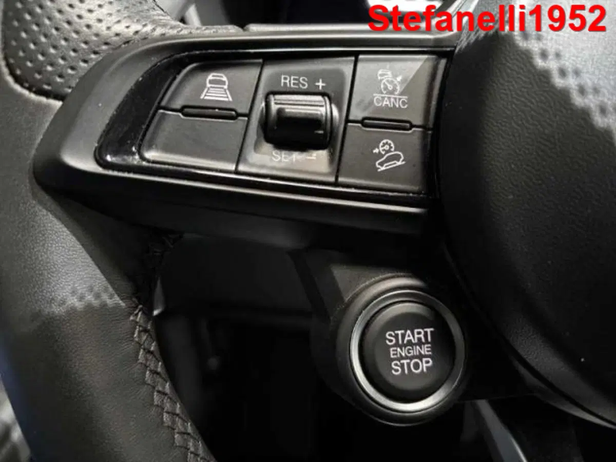 Alfa Romeo Stelvio usata a Bologna (20)