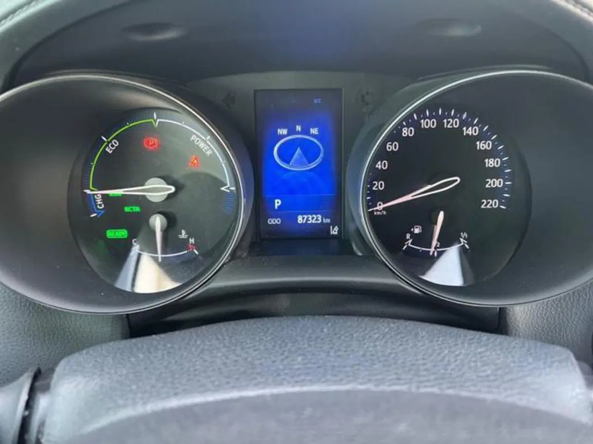 Toyota Toyota C-HR nuova a Sassari (9)