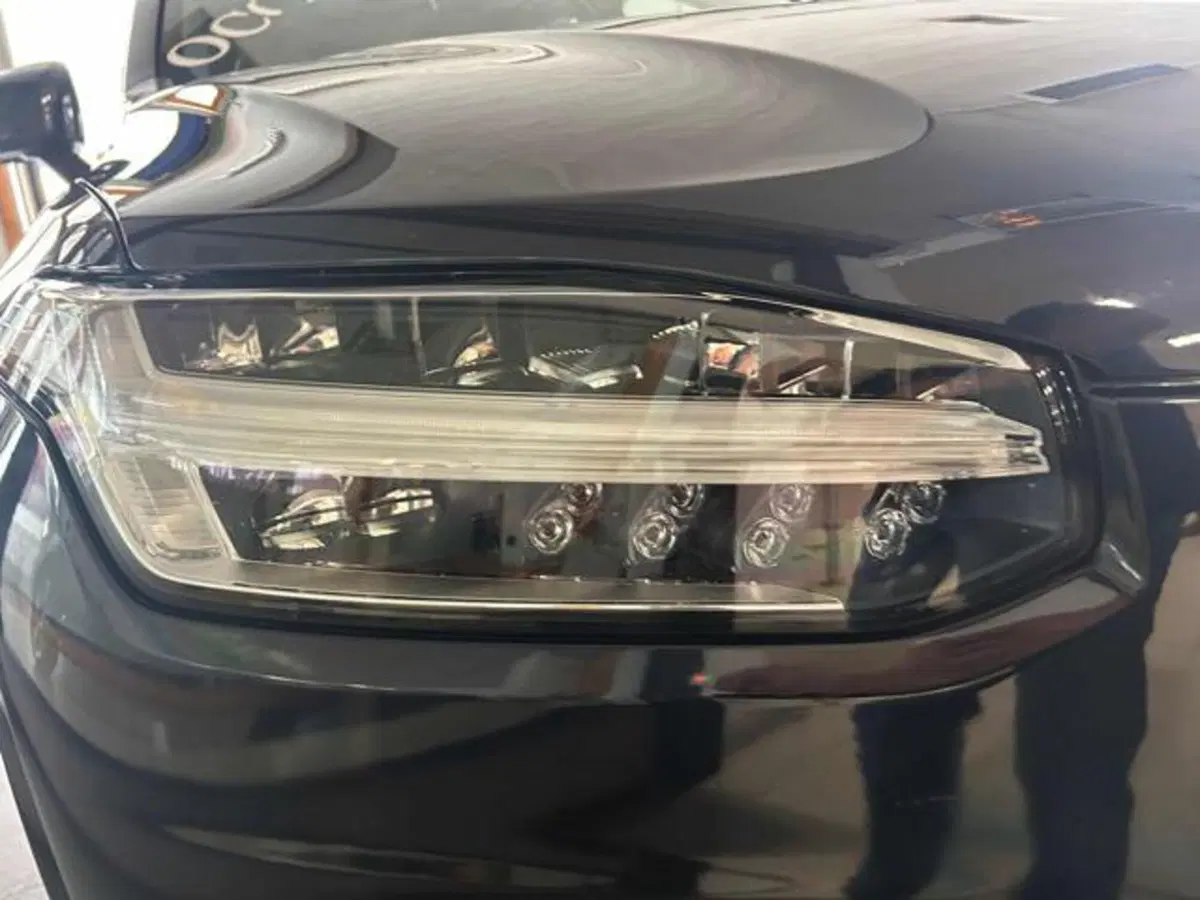 Volvo XC90 usata a Vercelli (11)