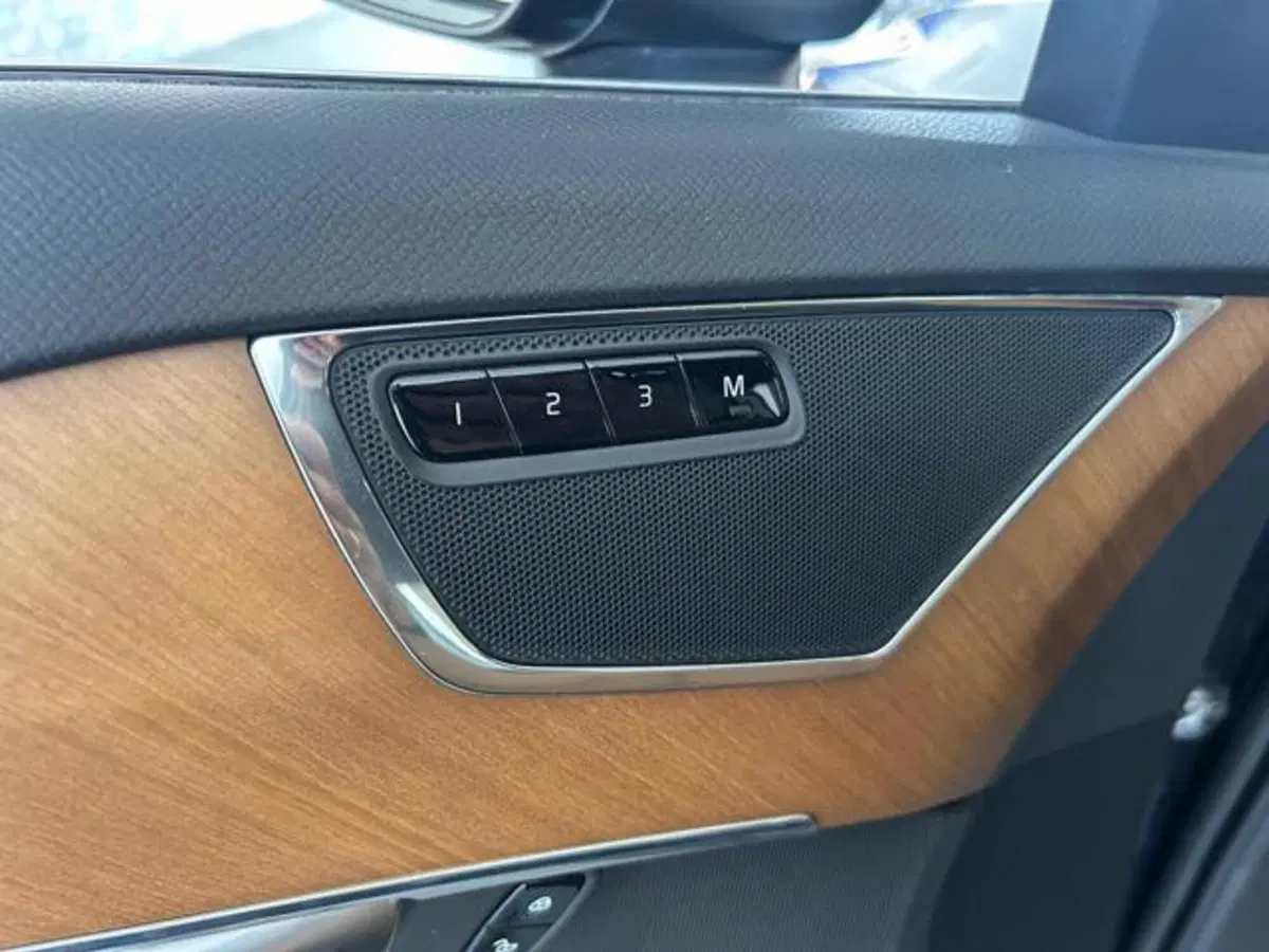 Volvo XC90 usata a Vercelli (13)