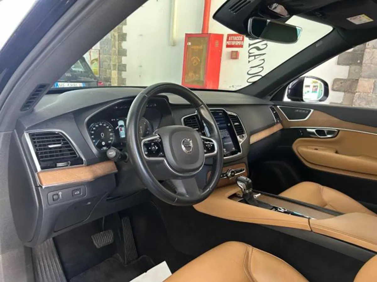 Volvo XC90 usata a Vercelli (16)