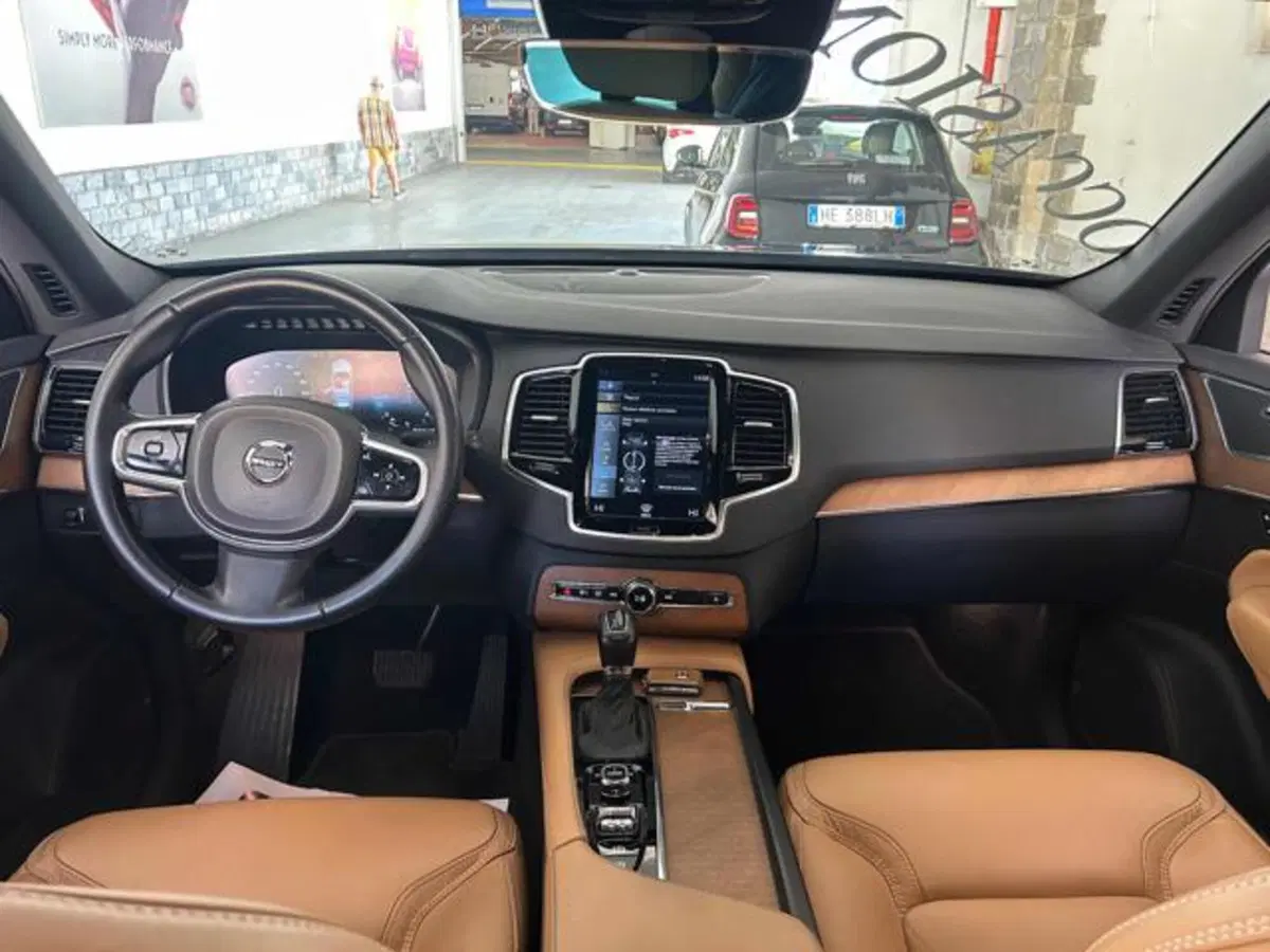 Volvo XC90 usata a Vercelli (18)