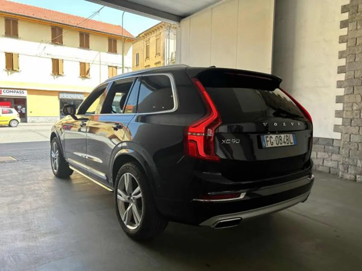 Volvo XC90 usata a Vercelli (4)