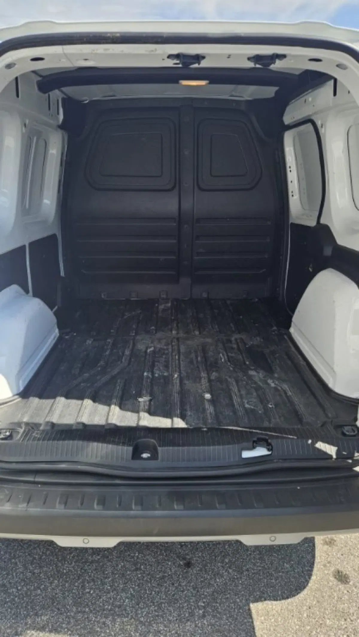 Nissan Townstar usata a Lucca (17)