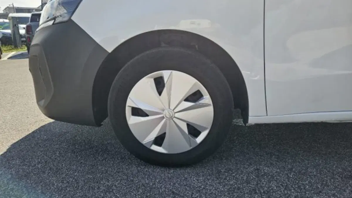 Nissan Townstar usata a Lucca (18)