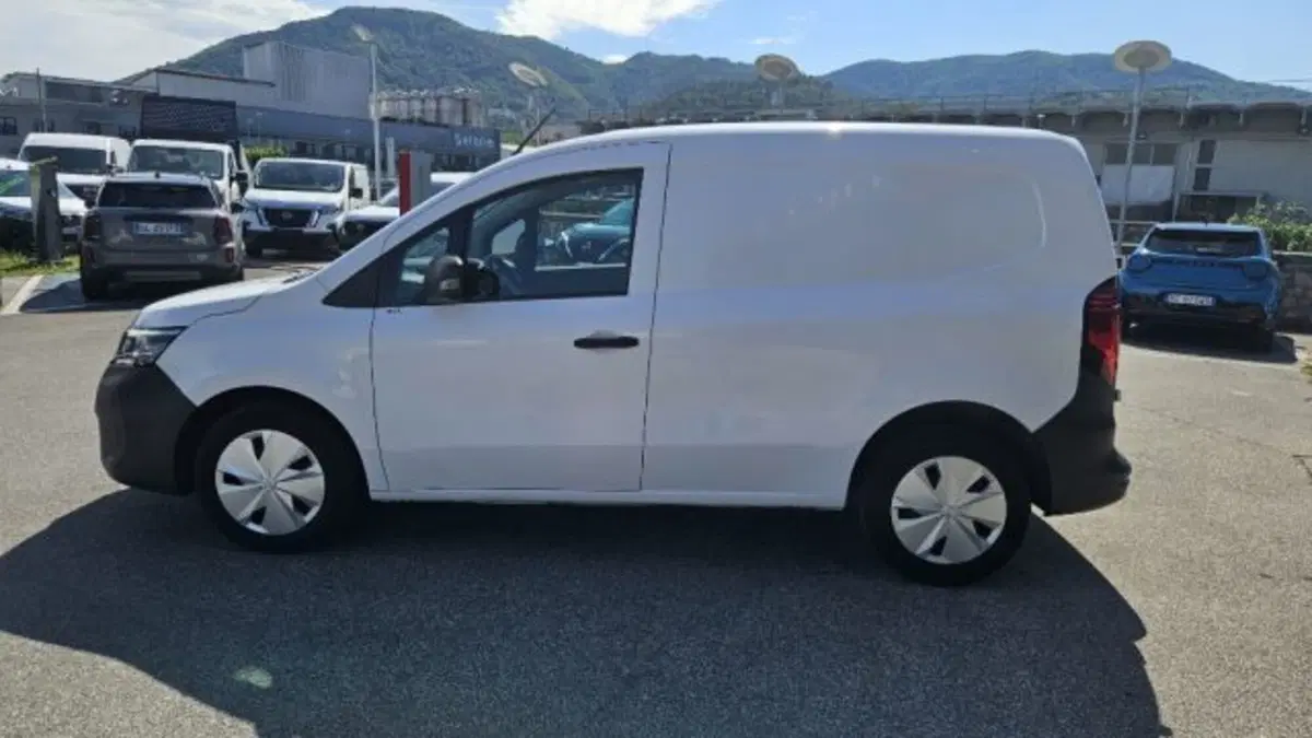 Nissan Townstar usata a Lucca (9)