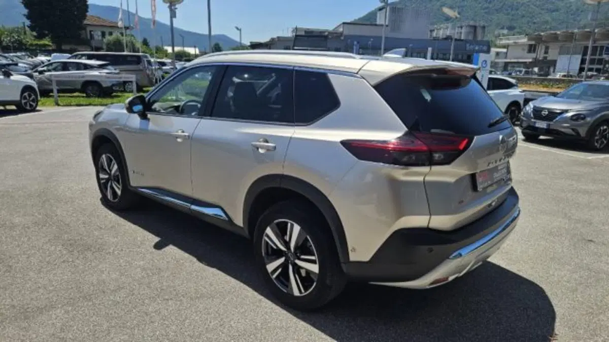 Nissan X-Trail usata a Lucca (6)