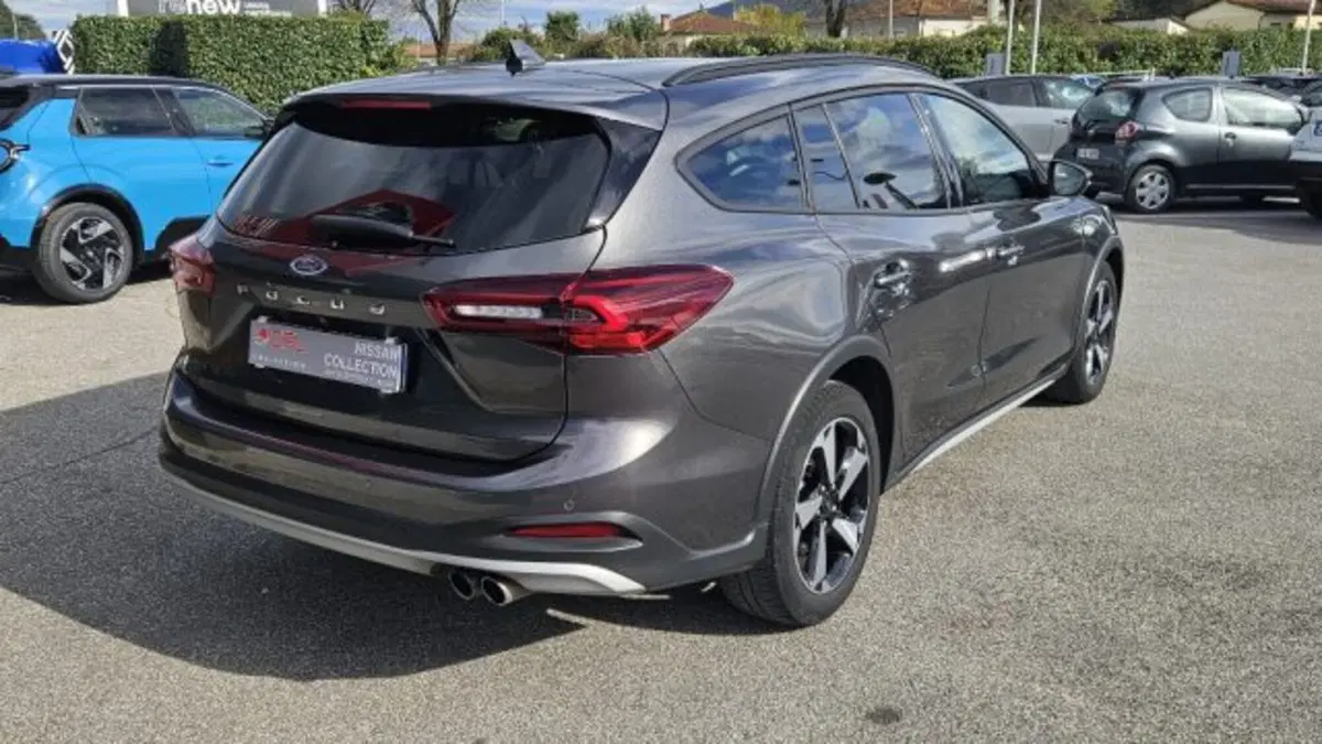 Ford Focus Station Wagon usata a Lucca (4)