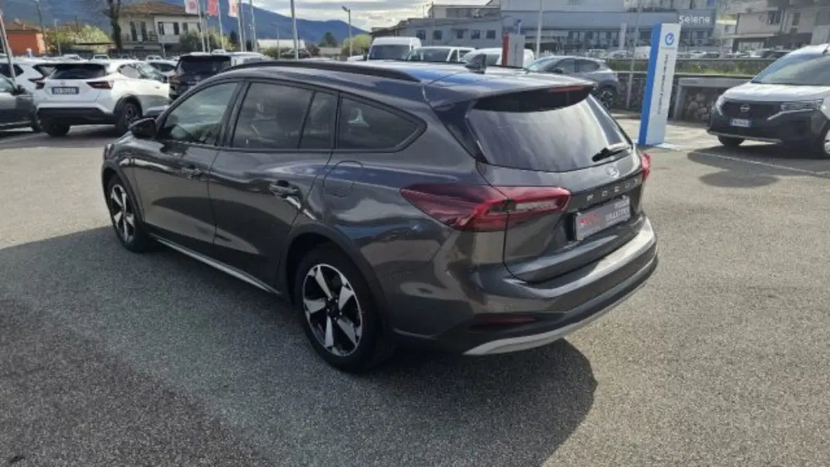 Ford Focus Station Wagon usata a Lucca (6)