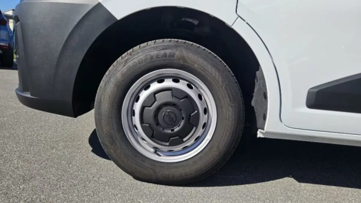Nissan Interstar Furgone usata a Lucca (20)
