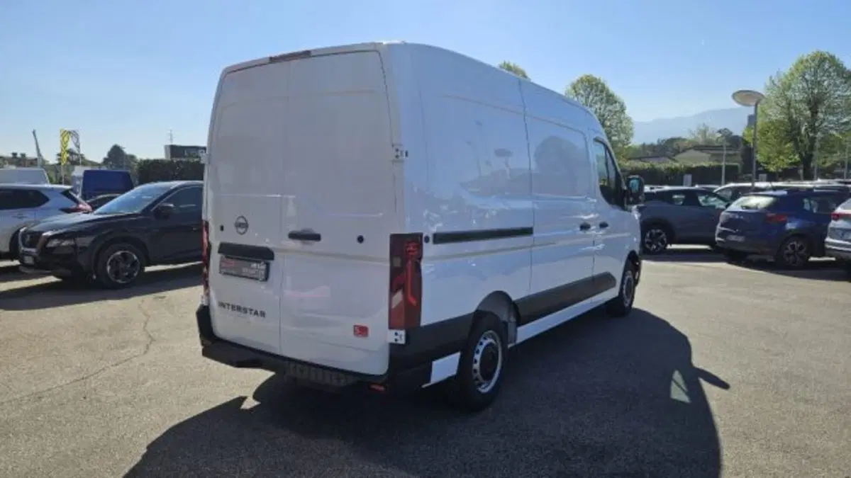 Nissan Interstar Furgone usata a Lucca (4)