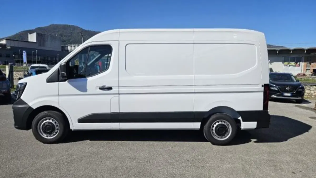 Nissan Interstar Furgone usata a Lucca (7)