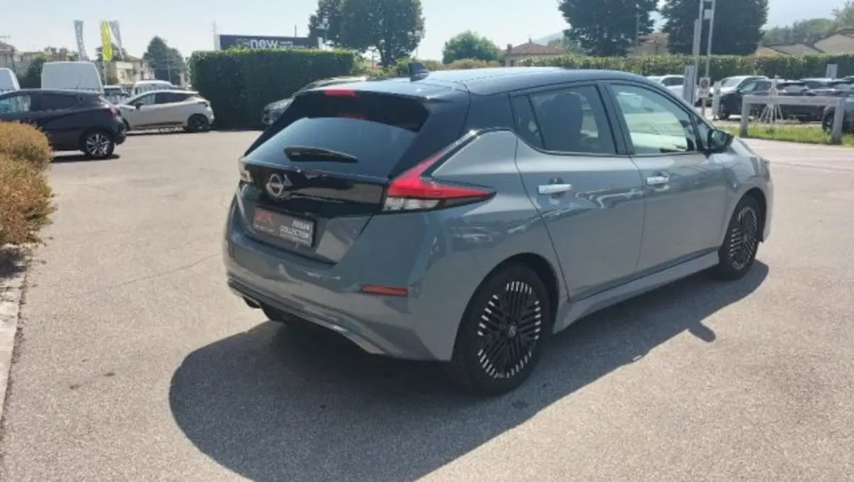 Nissan Leaf usata a Lucca (4)