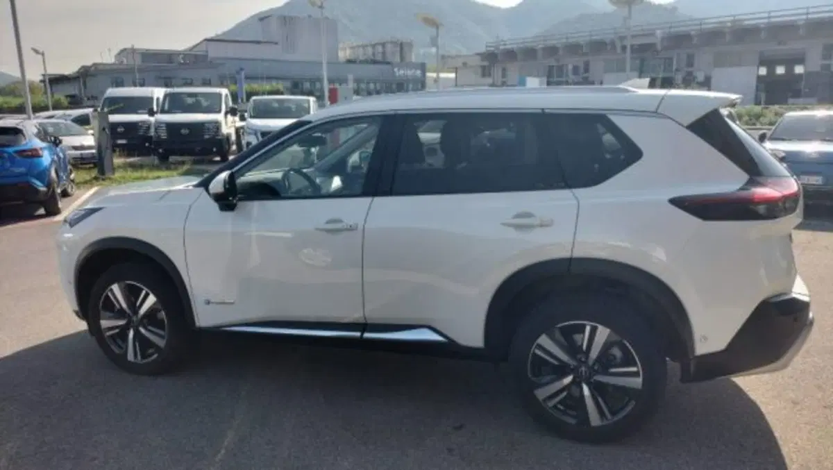 Nissan X-Trail usata a Lucca (9)