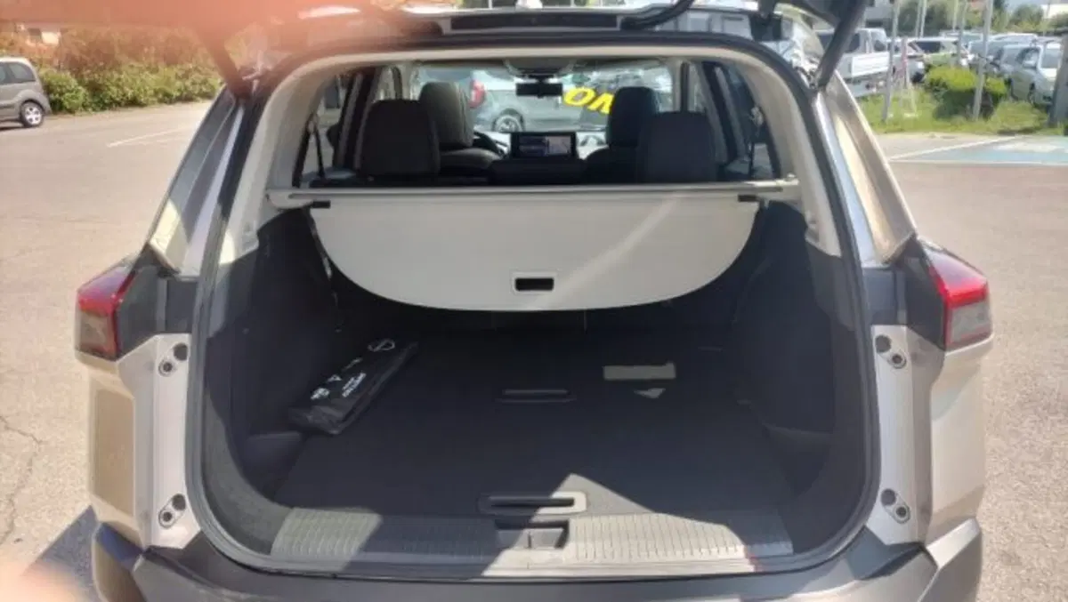 Nissan X-Trail nuova a Lucca (12)