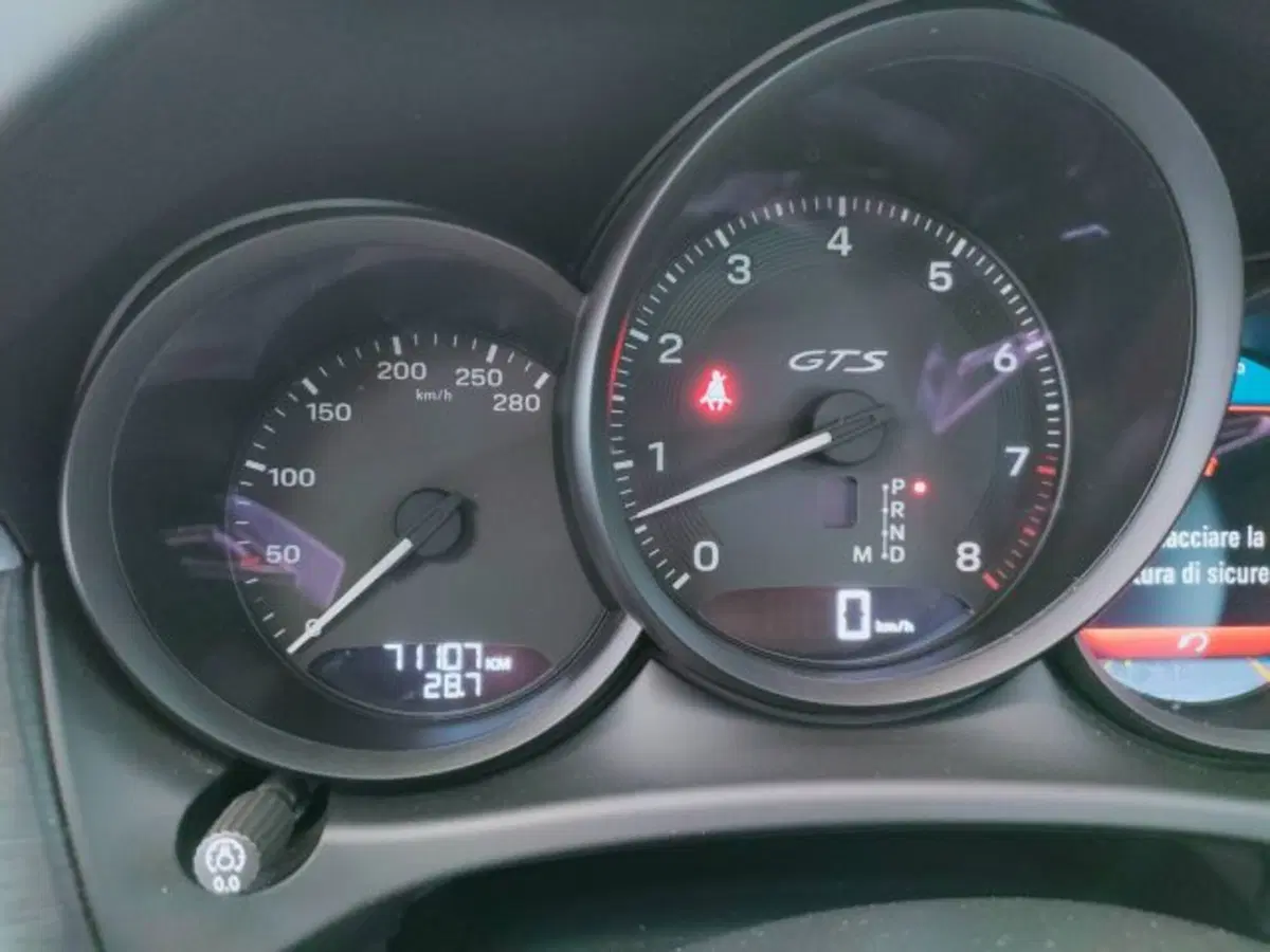 Porsche Macan usata a Teramo (20)