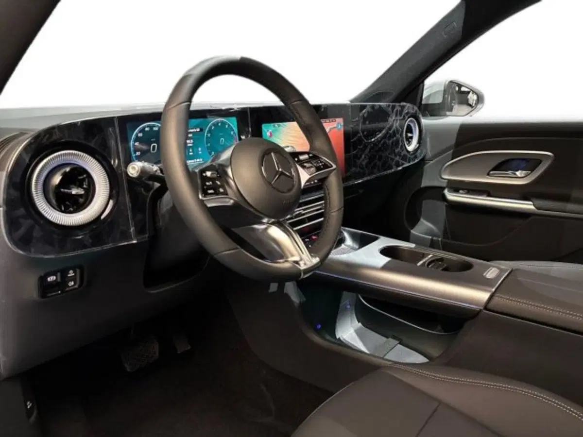 Mercedes-Benz GLB nuova a Bologna (11)