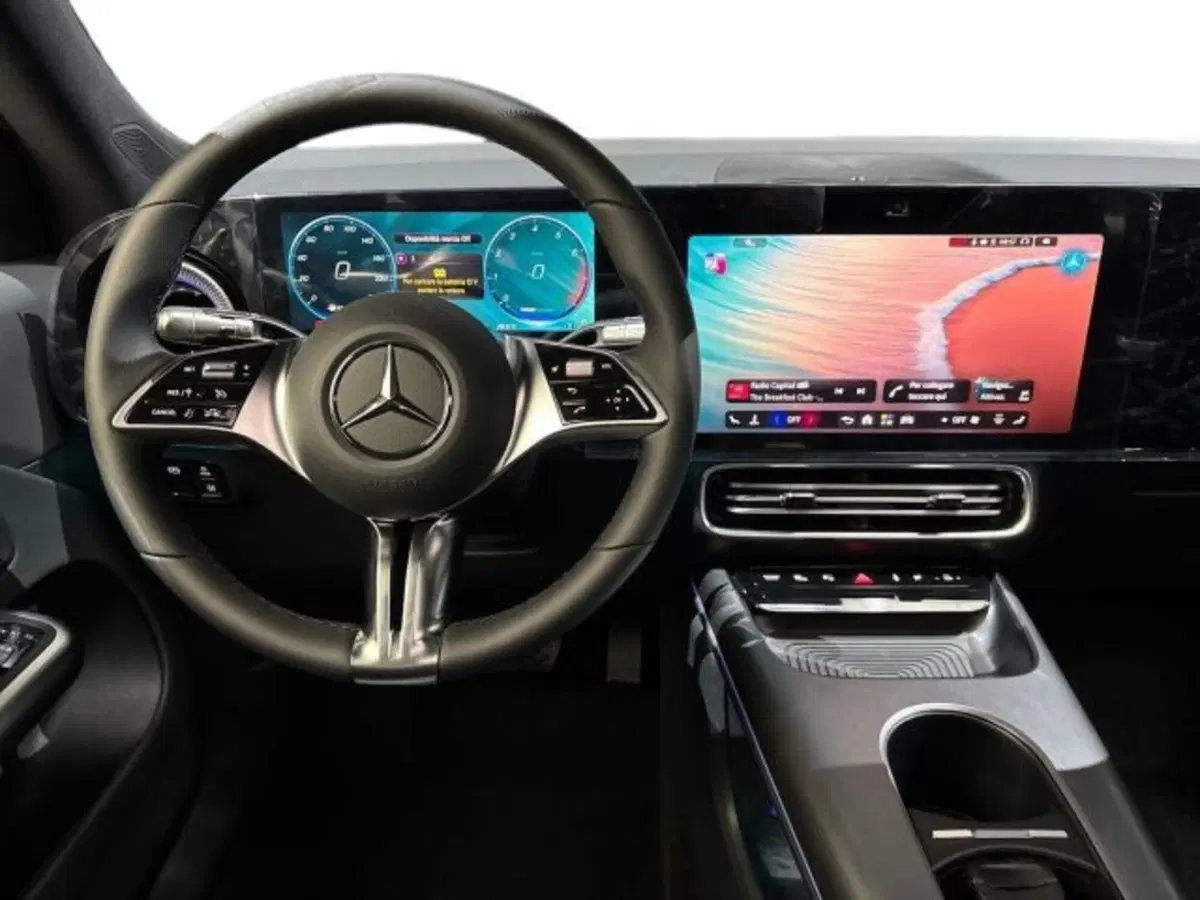 Mercedes-Benz GLB nuova a Bologna (14)