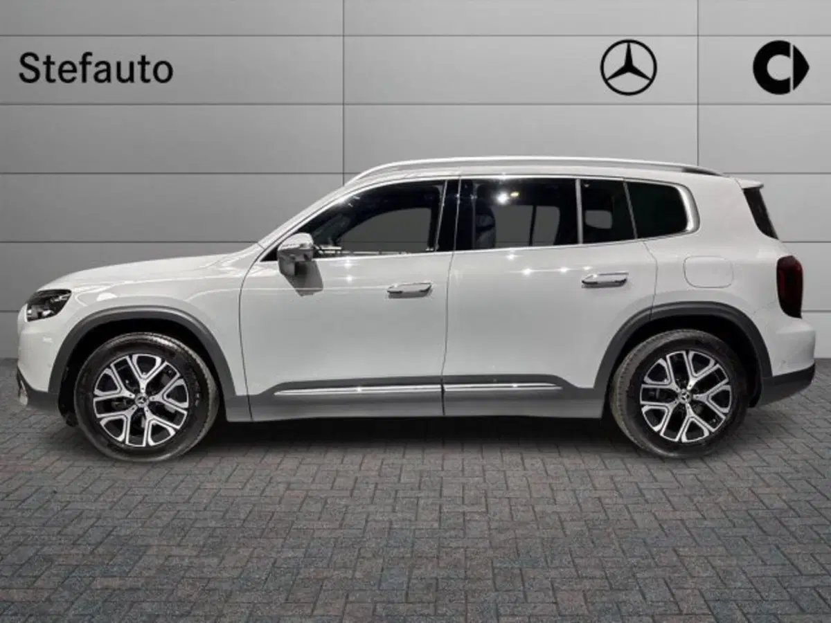 Mercedes-Benz GLB nuova a Bologna (3)