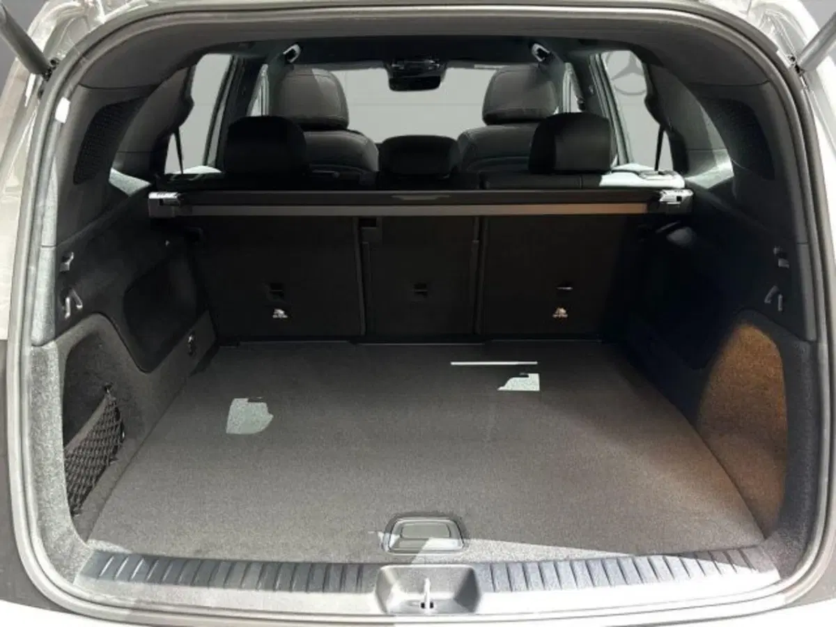 Mercedes-Benz GLB nuova a Bologna (7)