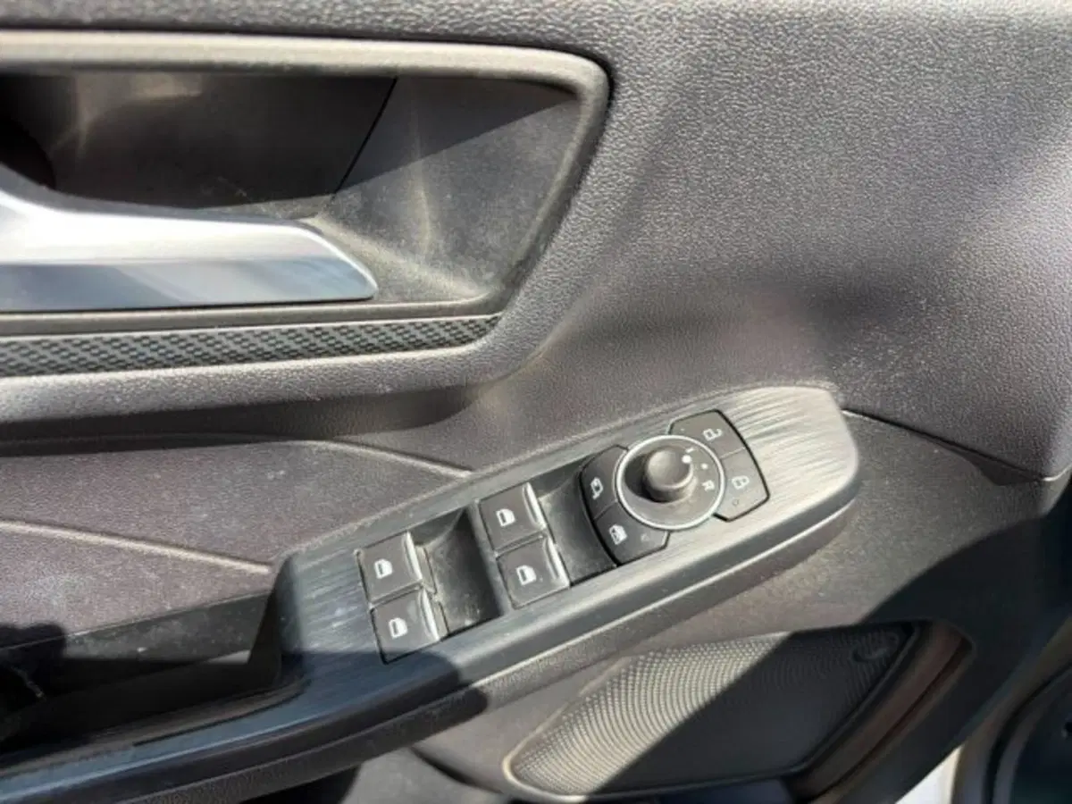 Ford Kuga usata a Lodi (13)