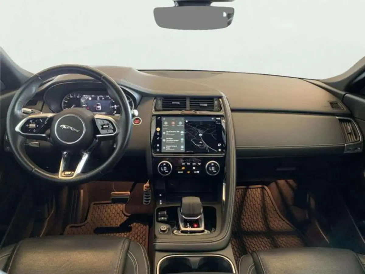Jaguar E-Pace usata a Firenze (10)