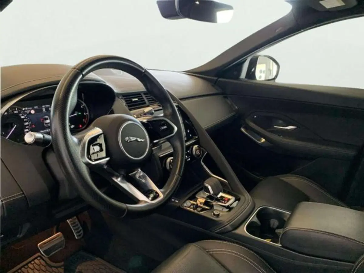 Jaguar E-Pace usata a Firenze (19)