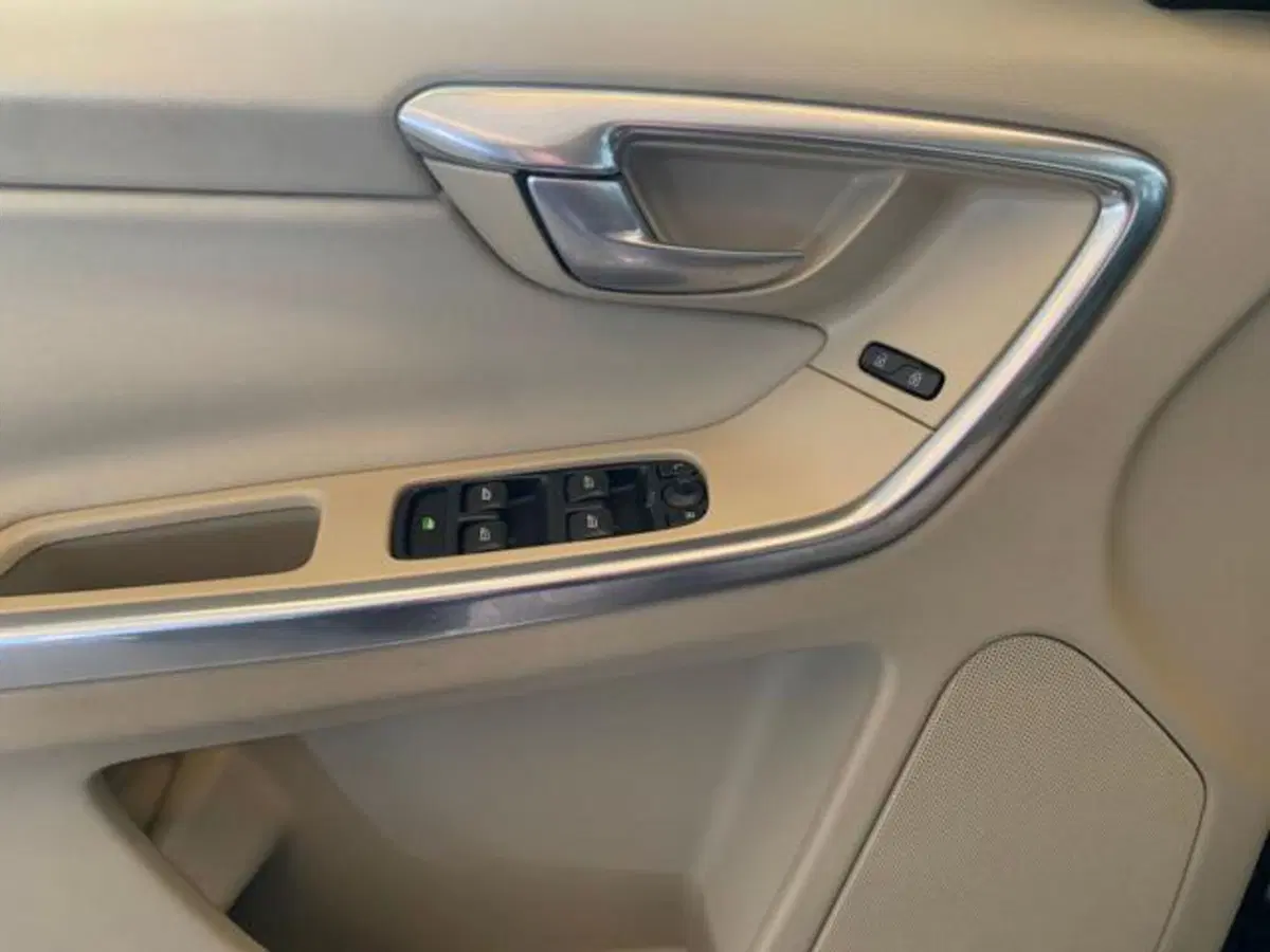 Volvo XC60 usata a Firenze (16)