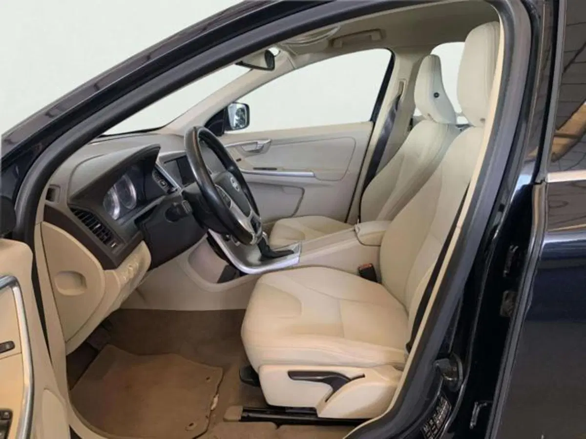 Volvo XC60 usata a Firenze (8)