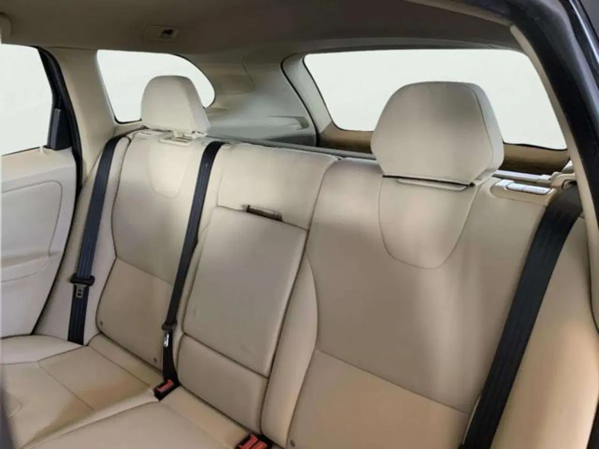 Volvo XC60 usata a Firenze (9)