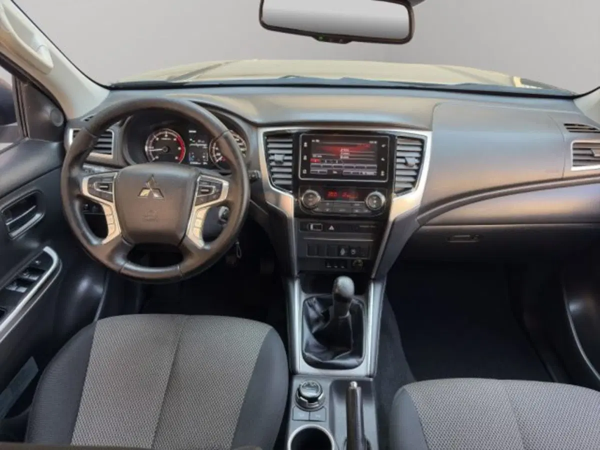 Mitsubishi L200 usata a Perugia (11)