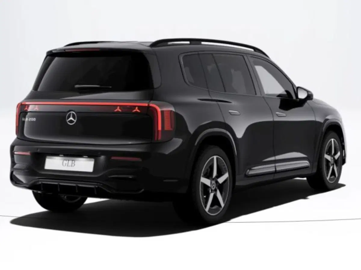 Mercedes-Benz GLB nuova a Verona (2)