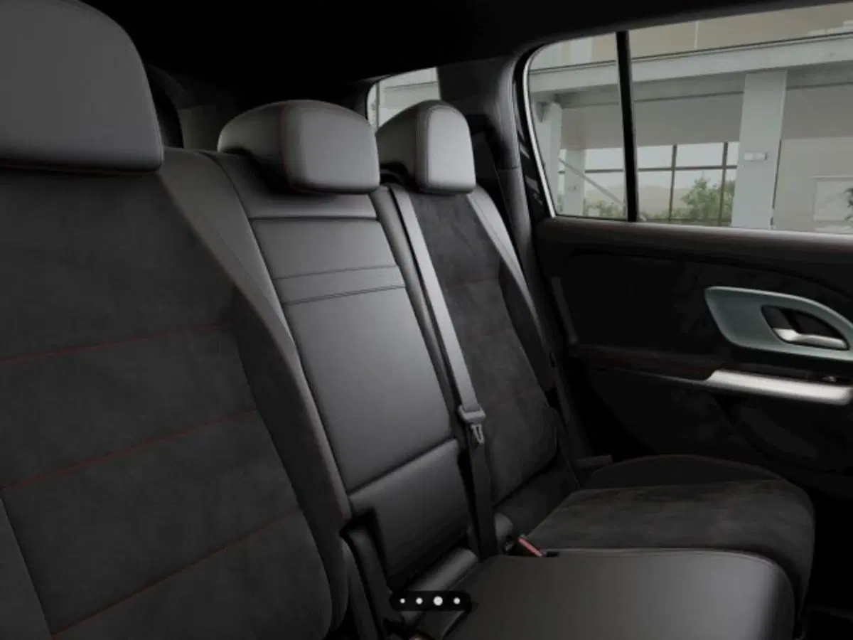 Mercedes-Benz GLB nuova a Verona (7)