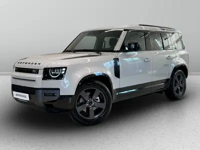Land Rover Defender 110 3.0d i6 mhev X-Dynamic SE awd 200cv auto del 2026 usata a Varese