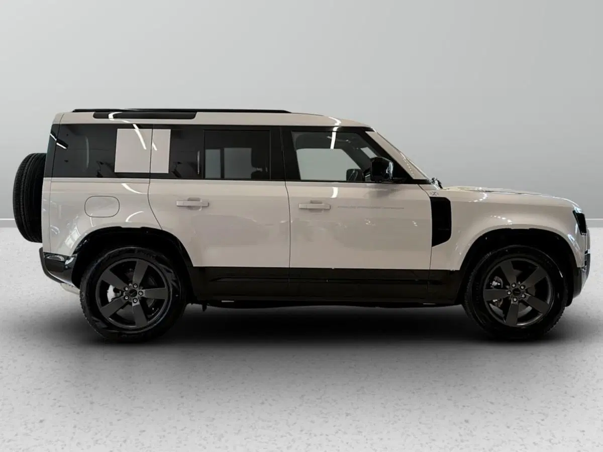 Land Rover Defender usata a Varese (6)