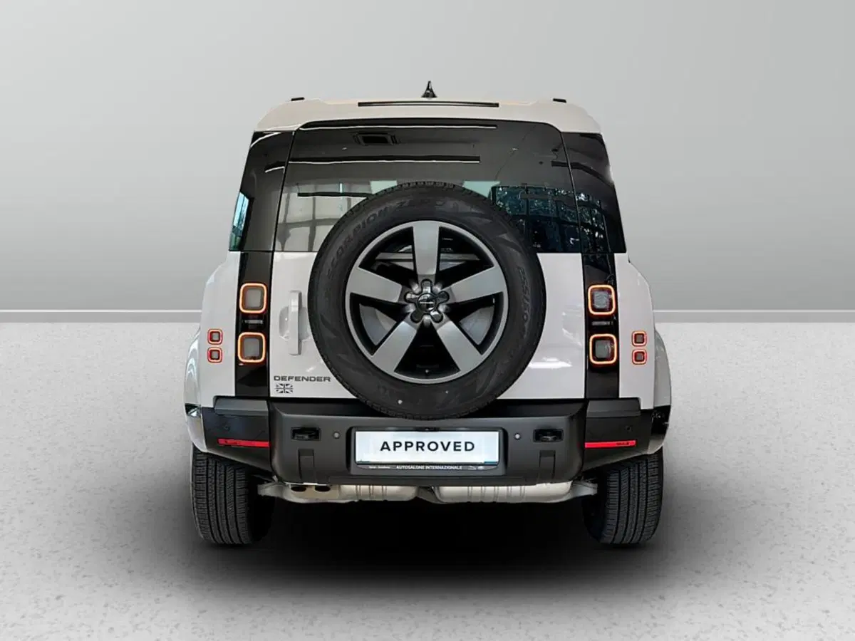 Land Rover Defender usata a Varese (7)