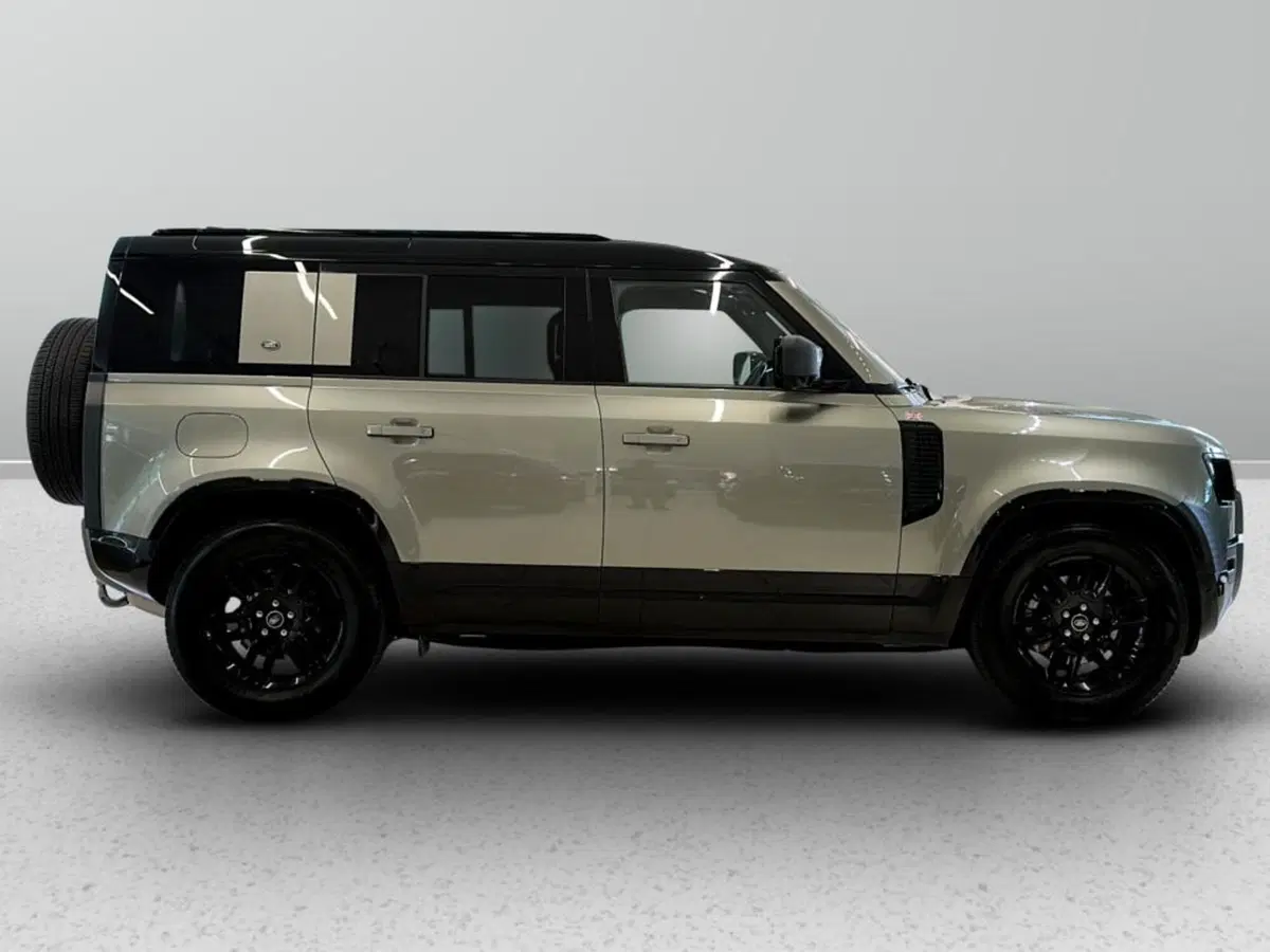 Land Rover Defender usata a Varese (6)