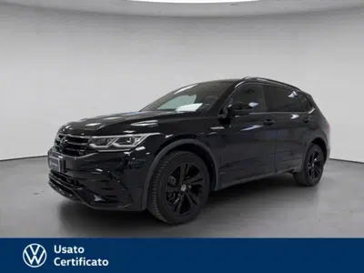 Volkswagen Tiguan Allspace 2.0 tdi R-Line 150cv 7p.ti dsg del 2022 usata a Arzignano