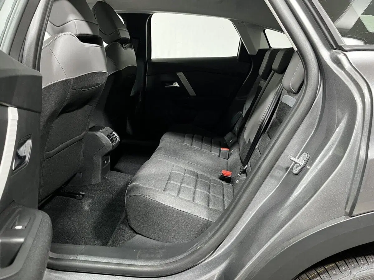 Citroen C4 nuova a Sondrio (11)
