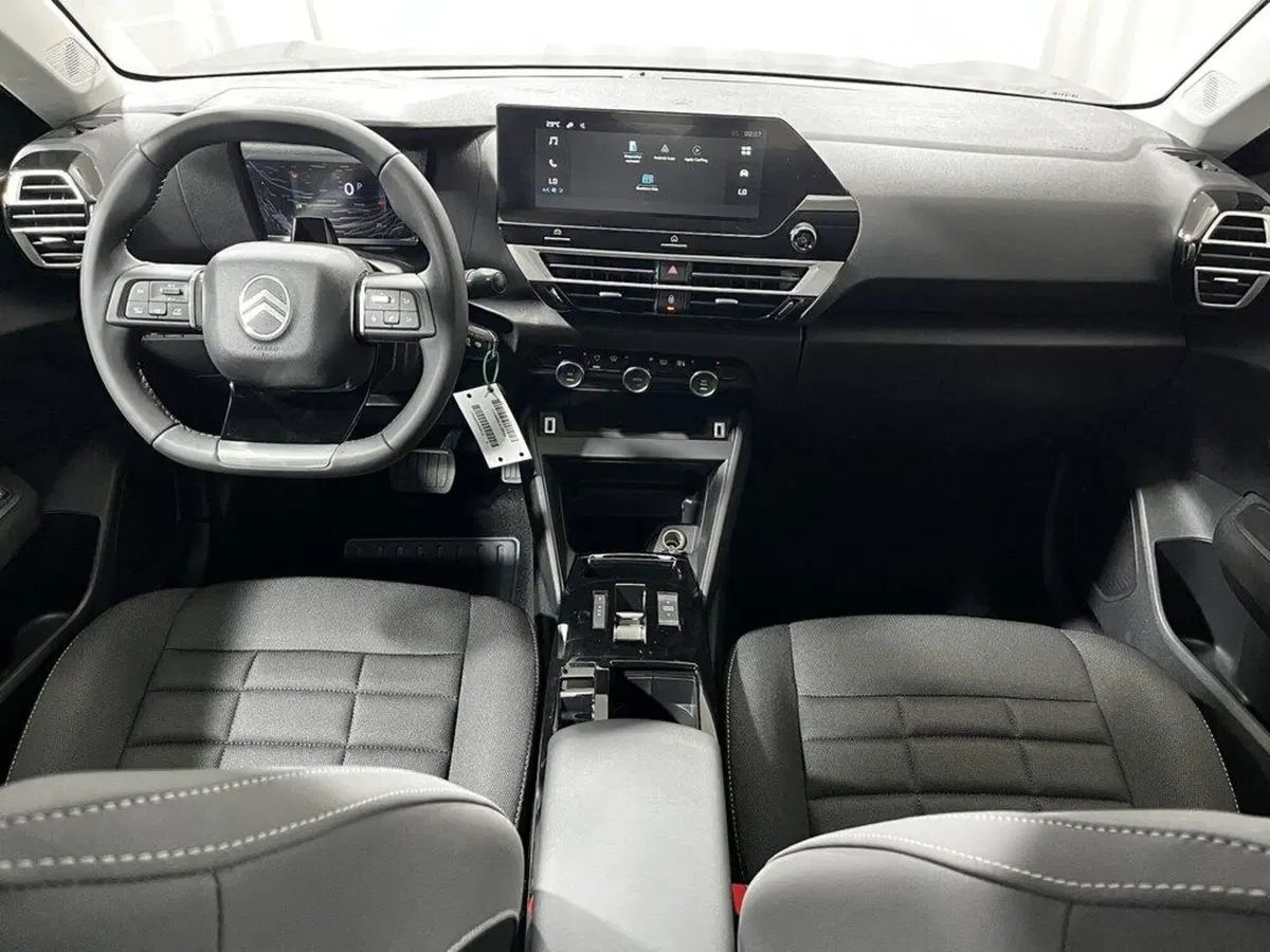 Citroen C4 nuova a Sondrio (12)