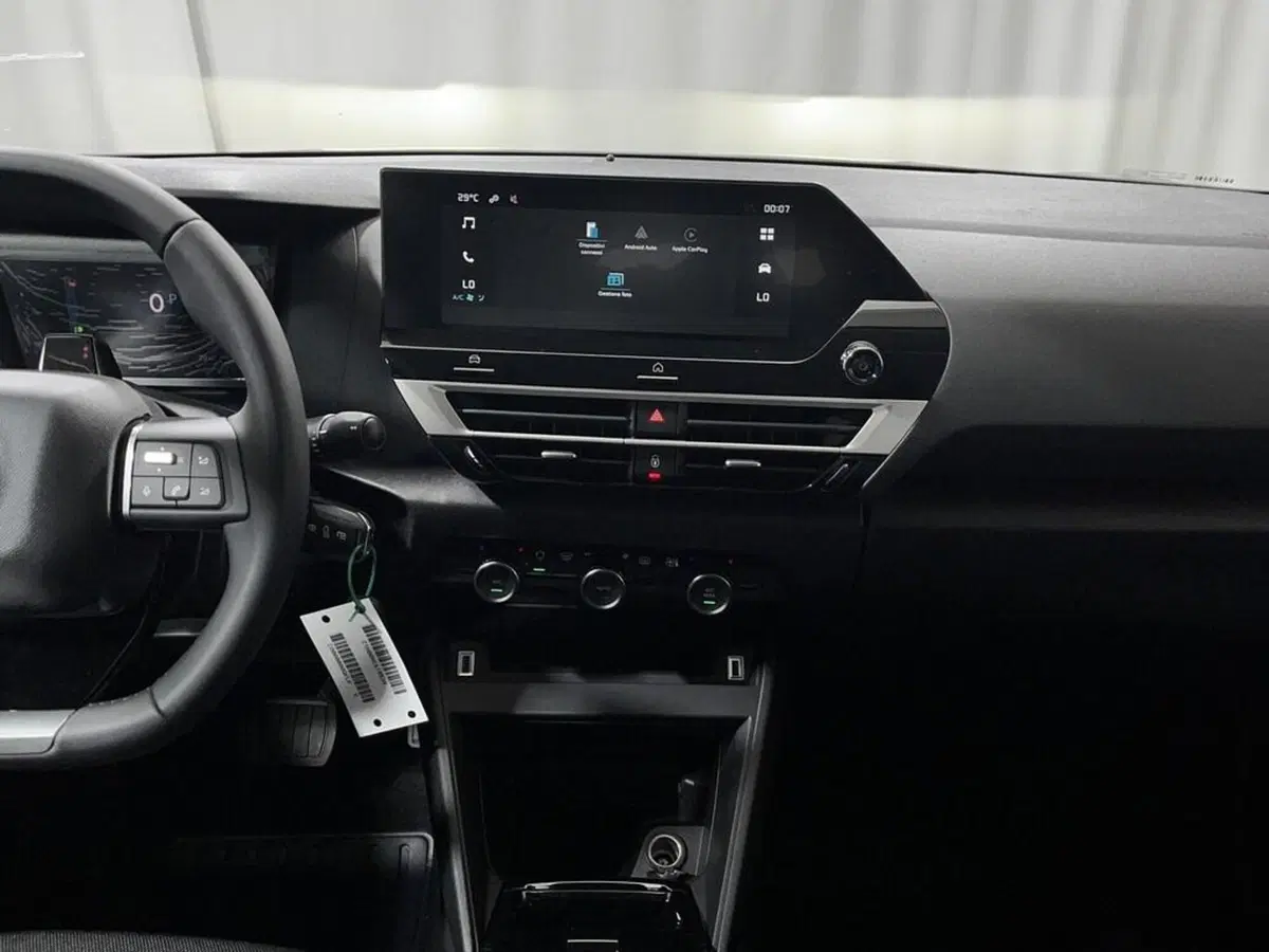 Citroen C4 nuova a Sondrio (14)