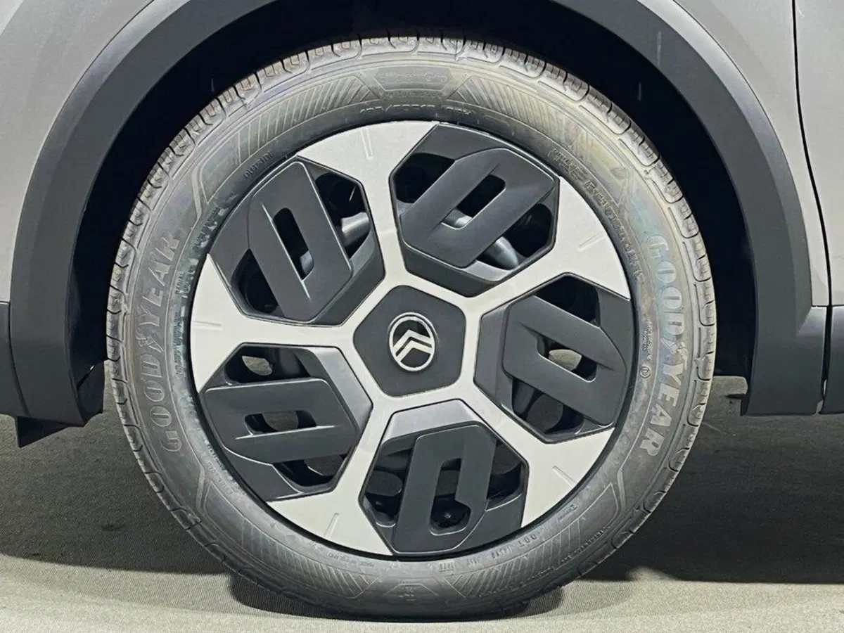 Citroen C4 nuova a Sondrio (9)