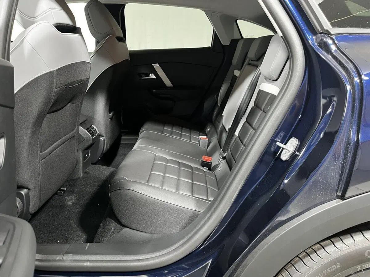 Citroen C4 nuova a Sondrio (11)