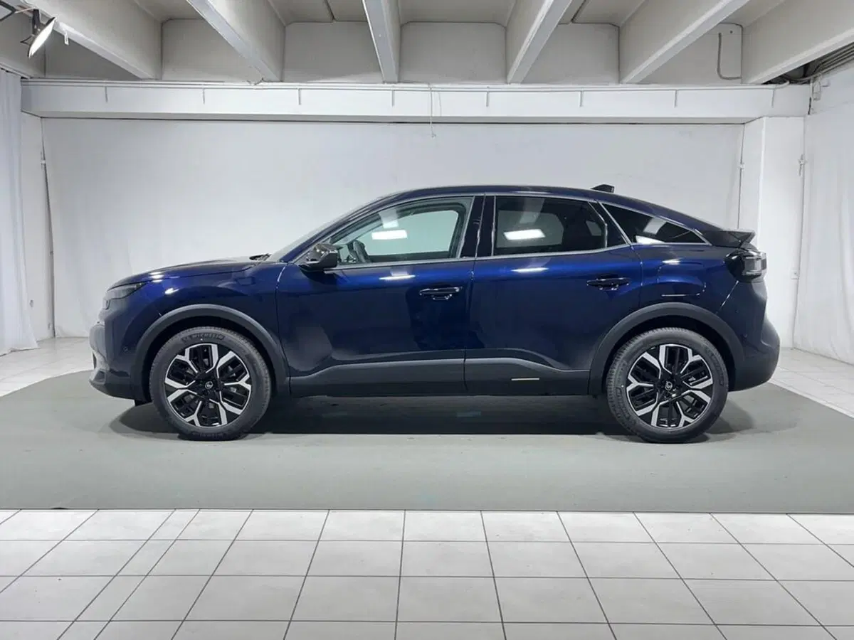Citroen C4 nuova a Sondrio (2)